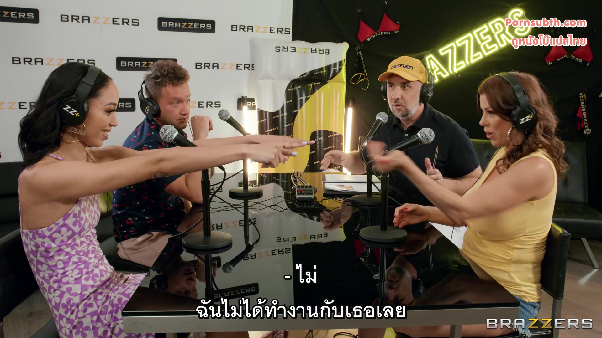 Alexis Fawx, Alexis Tae - ZZCast Keiran In The House ซับไทย